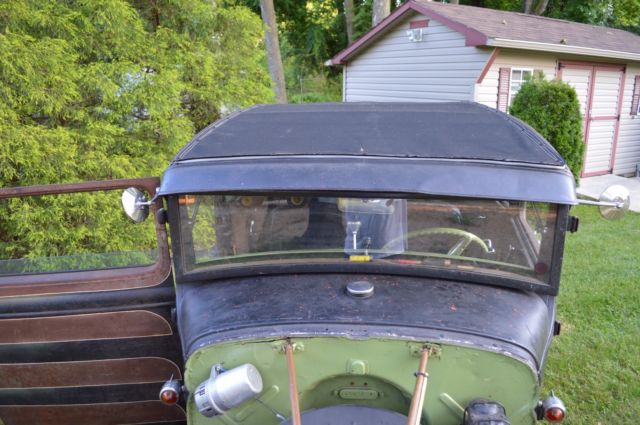 1930 pitina Ford Model A 2 door sedan