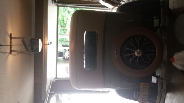 1930 Green/black Ford Model A Sedan