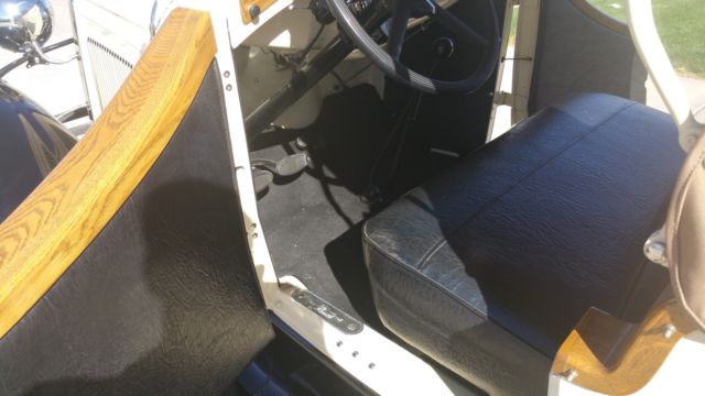 1930 Yellow and black Ford Model A Convertible/ truck/ model A