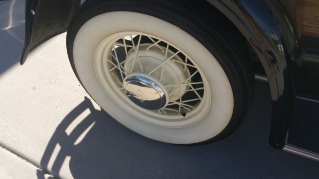 1930 Yellow and black Ford Model A Convertible/ truck/ model A