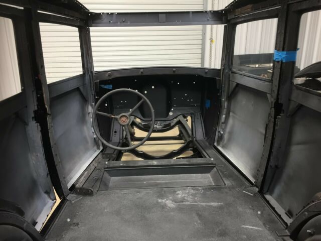 1931 Black Chevrolet AE Independent Delux Sedan Sedan