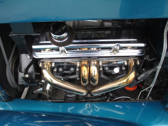 1931 turquoise Ford Model A Coupe