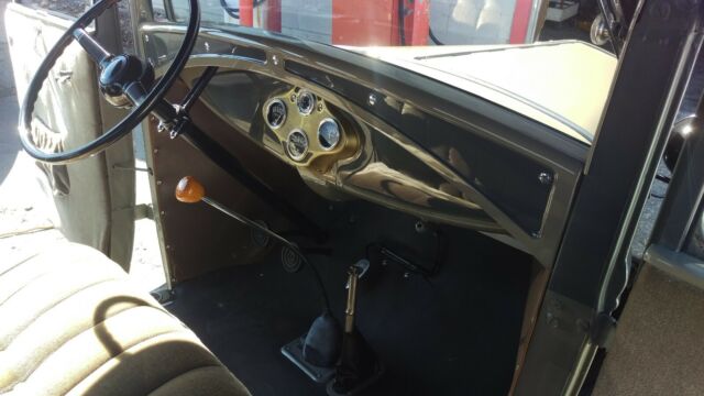 1931 gray chickle Ford Model A Coupe