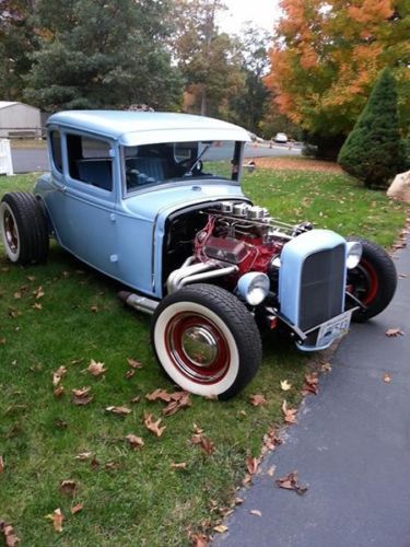 1931 blue Ford Coupe cpe