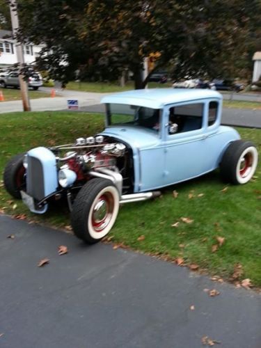 1931 blue Ford Coupe cpe