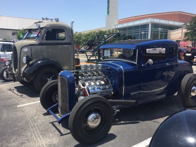 1931 Navy blue Ford Model A Coupe