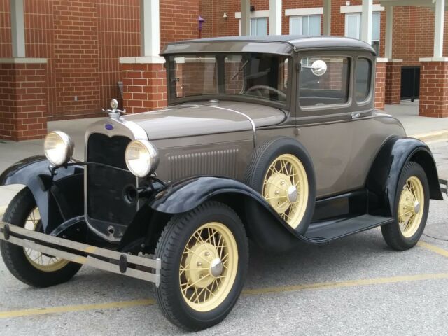 1931 Chicle Drab Ford Model A Coupe