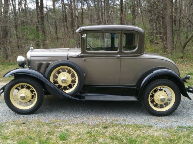 1931 Chicle Drab Ford Model A Coupe