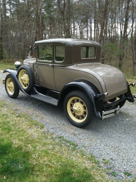 1931 Chicle Drab Ford Model A Coupe