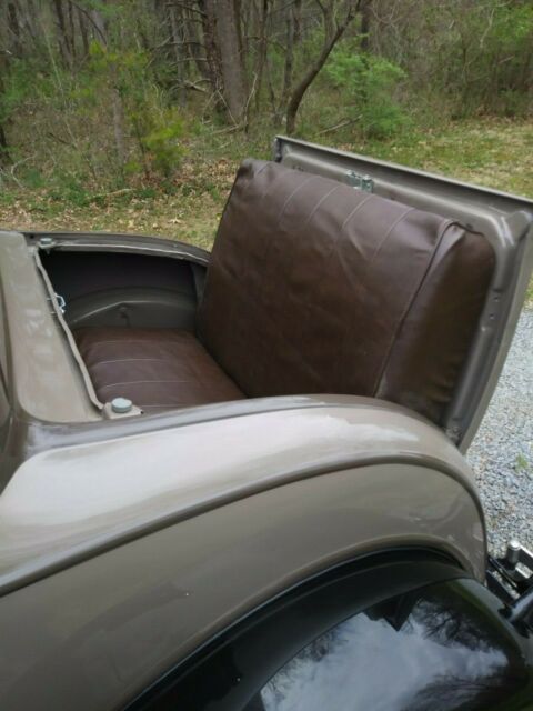 1931 Chicle Drab Ford Model A Coupe