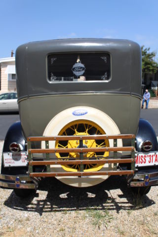 1931 Green/Black Ford Model A Sedan