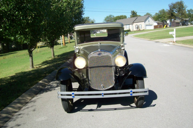 1931 ginger ale/black Ford Model A Sedan