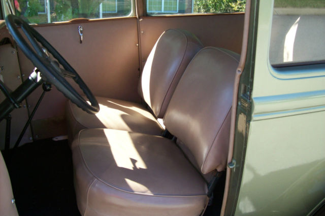 1931 ginger ale/black Ford Model A Sedan