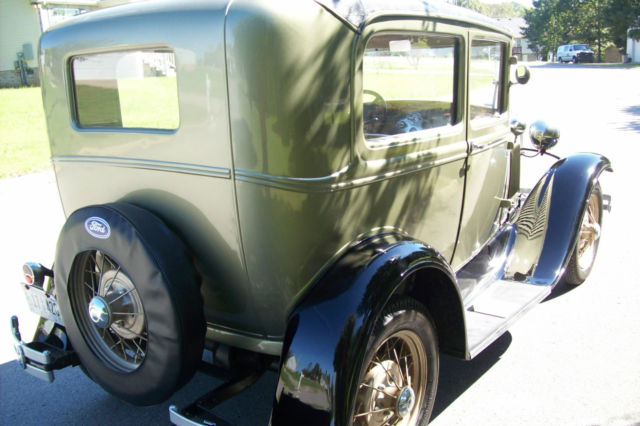 1931 ginger ale/black Ford Model A Sedan