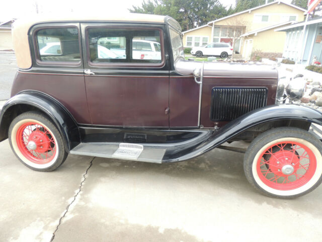 1931 Ford Model A Victoria