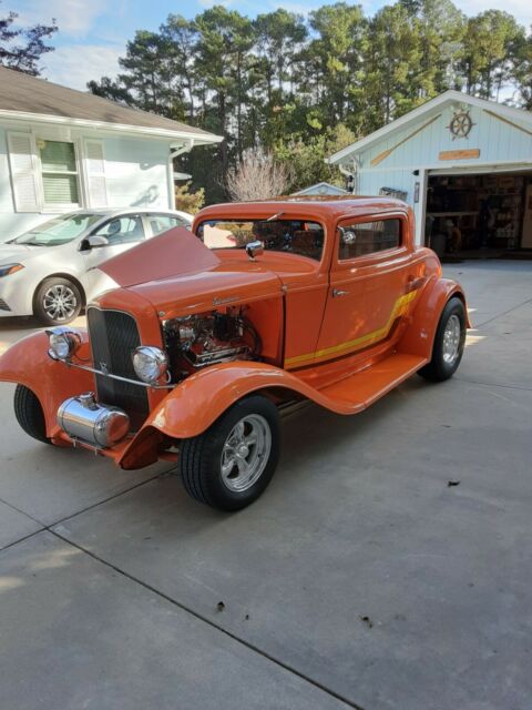 1932 Ford 3 window