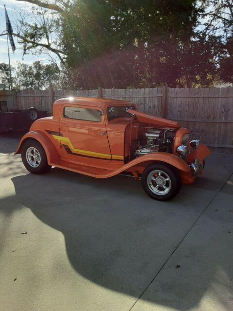 1932 Ford 3 window