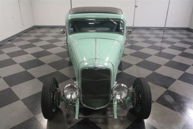 1932 Green Ford Coupe