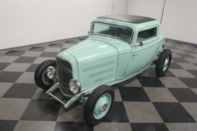 1932 Green Ford Coupe