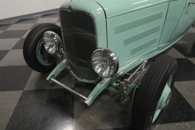 1932 Green Ford Coupe