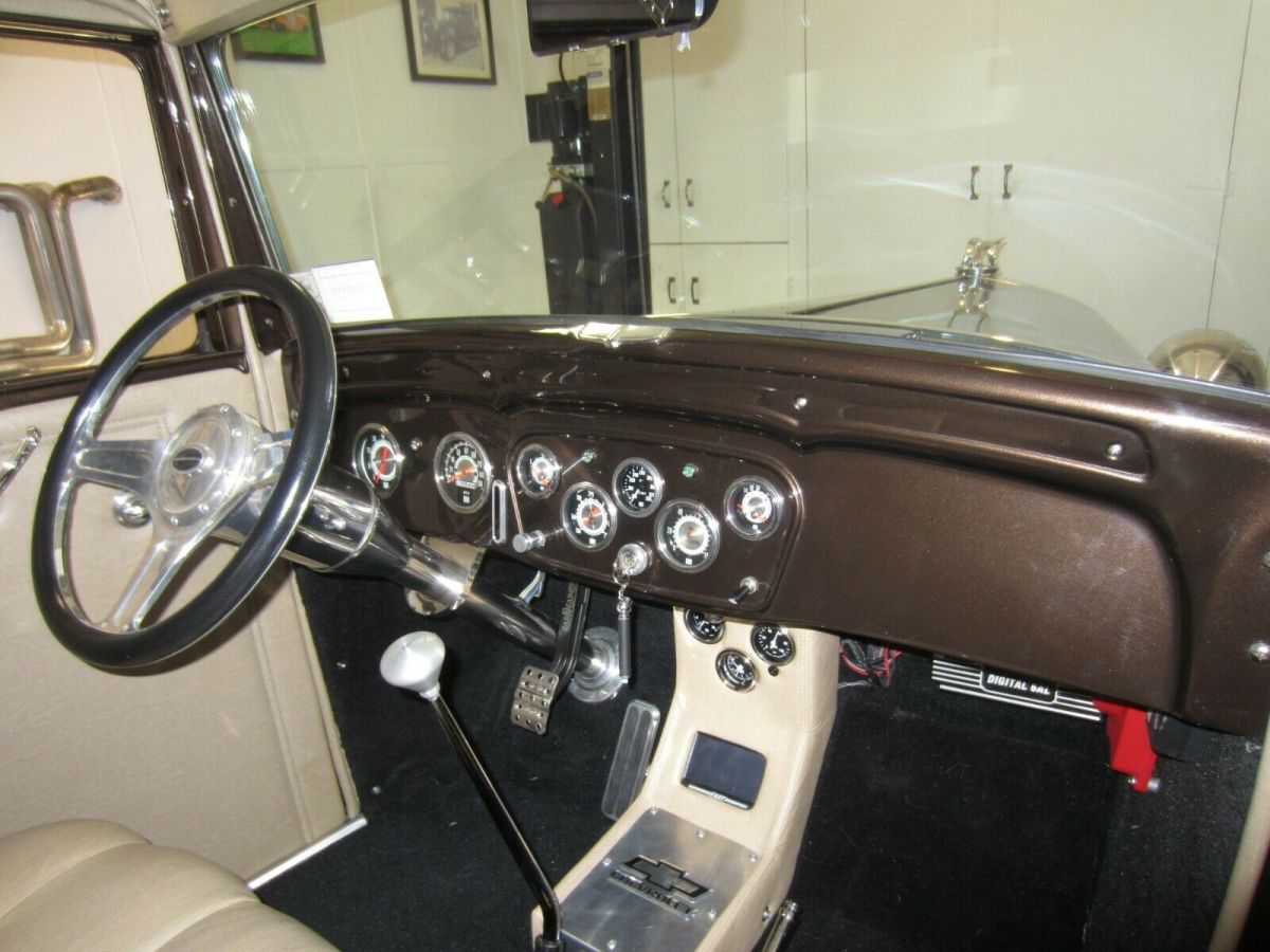 1932 Brown Chevrolet Classic Coupe