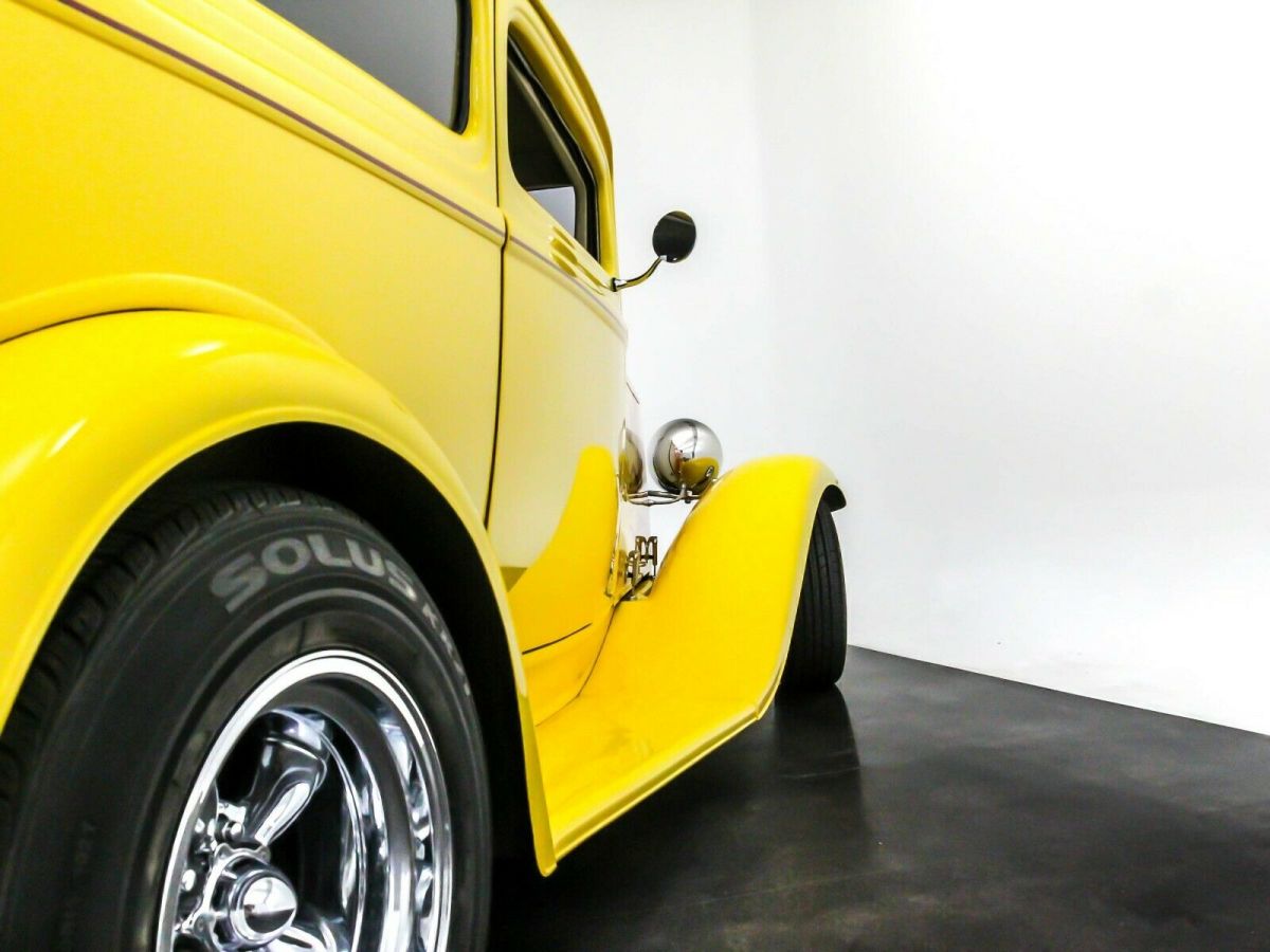 1932 Yellow Ford TUDOR Sedan