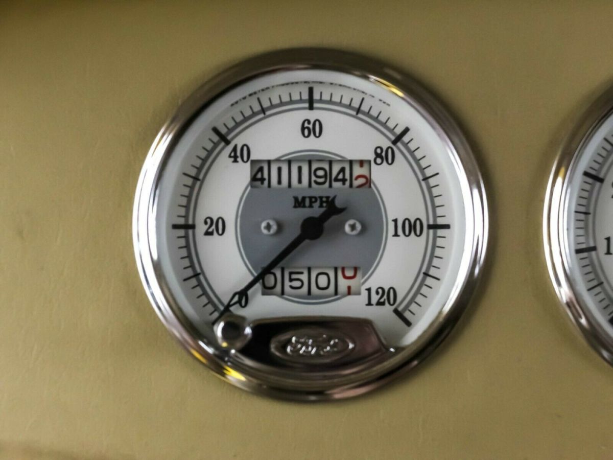 1932 Yellow Ford TUDOR Sedan