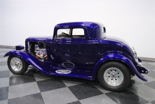 1932 Blue Ford 3-Window