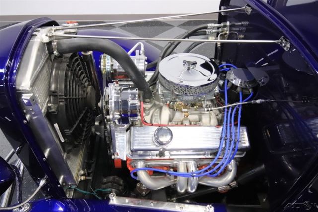 1932 Blue Ford 3-Window