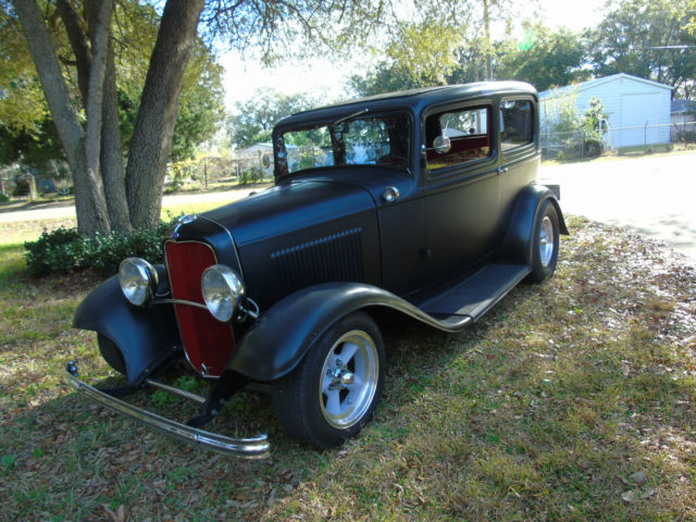 1932 black Ford Other