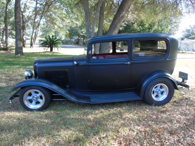 1932 black Ford Other
