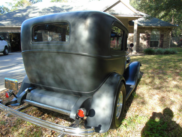 1932 black Ford Other