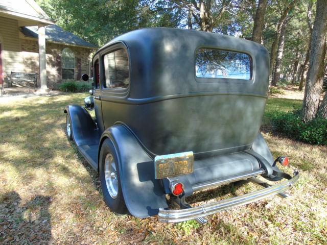 1932 black Ford Other