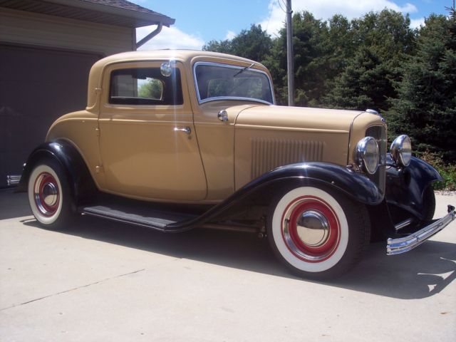 1932 Tan/Black Ford Other Coupe