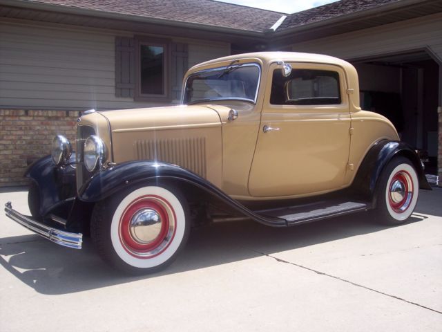 1932 Tan/Black Ford Other Coupe