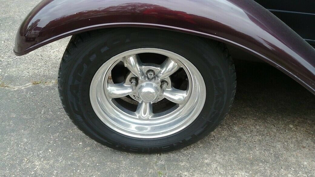 1932 Black Ford 3 window Coupe Coupe