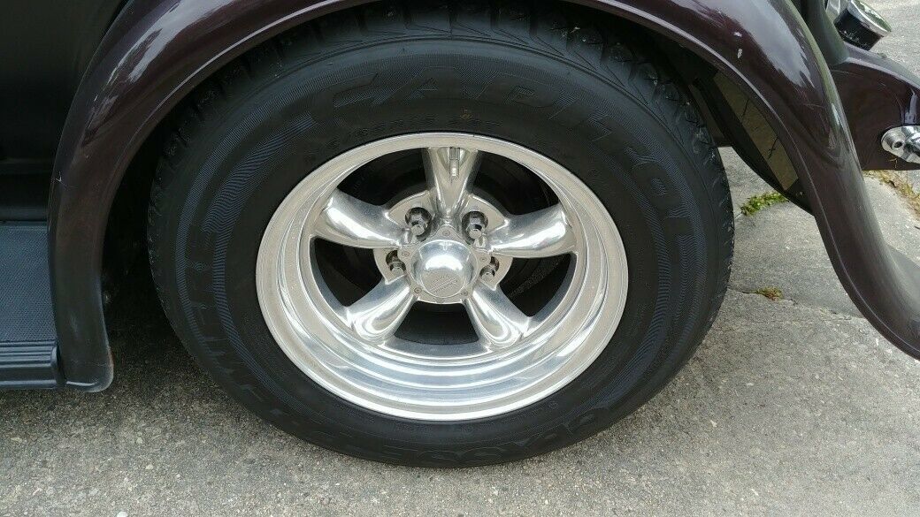 1932 Black Ford 3 window Coupe Coupe