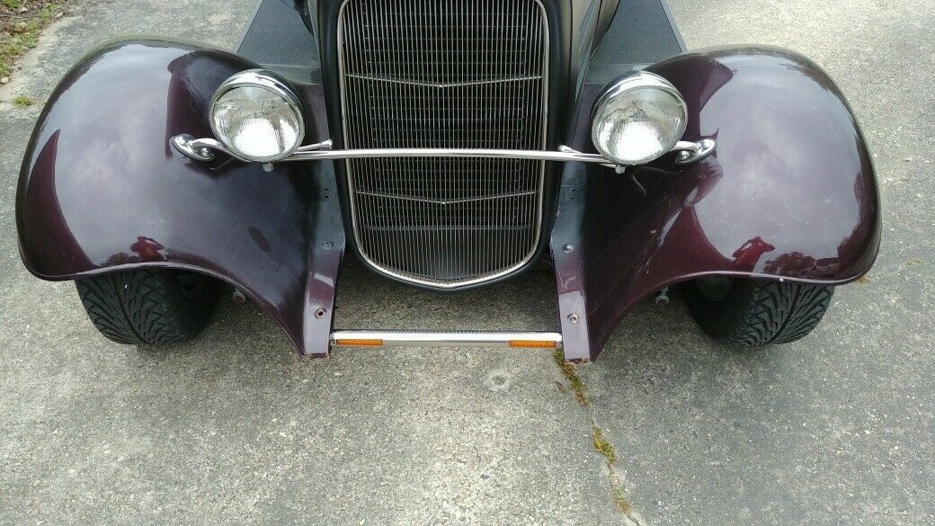 1932 Black Ford 3 window Coupe Coupe