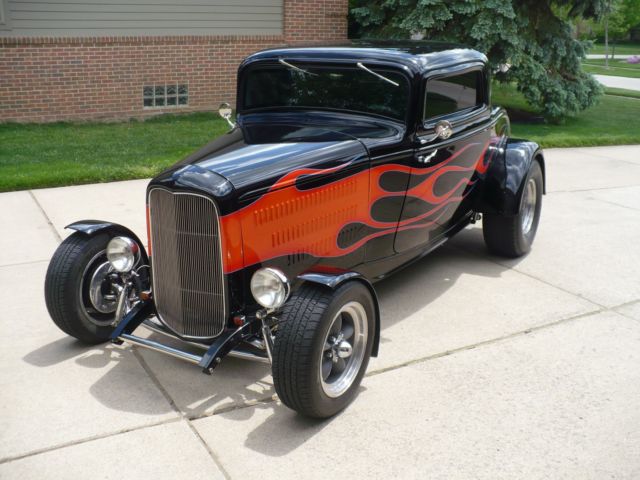 1932 Black Ford 3 window Coupe