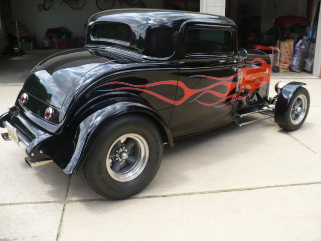 1932 Black Ford 3 window Coupe