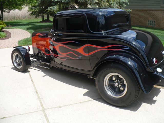 1932 Black Ford 3 window Coupe