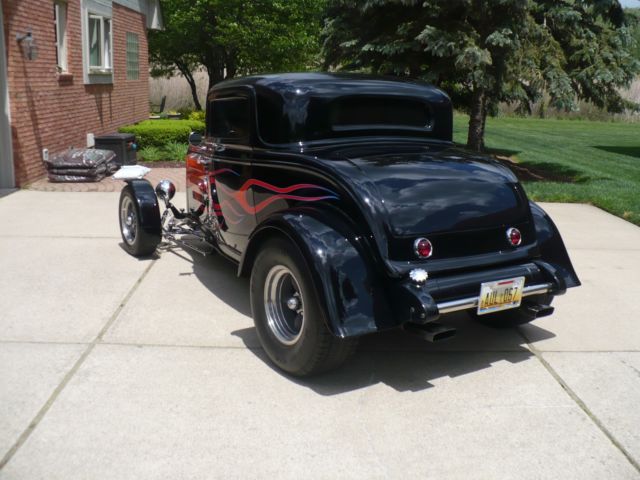 1932 Black Ford 3 window Coupe