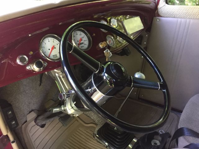 1932 Burgundy Ford coupe 2 door highboy