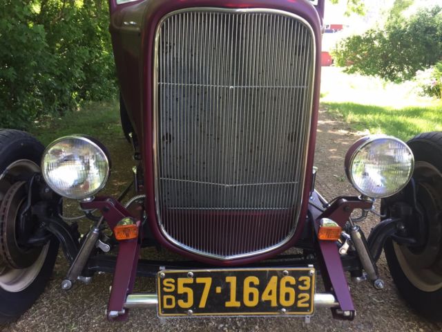 1932 Burgundy Ford coupe 2 door highboy