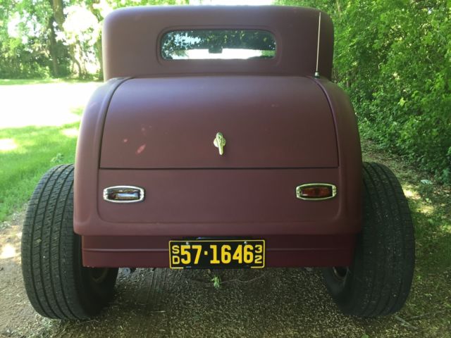 1932 Burgundy Ford coupe 2 door highboy