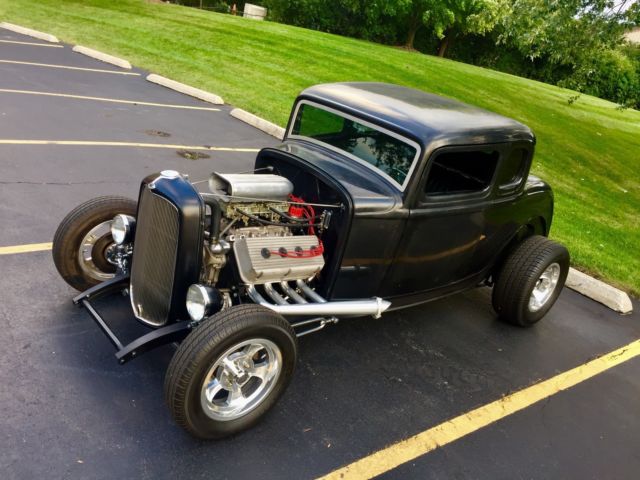 1932 Black Ford 5 Window Coupe Coupe