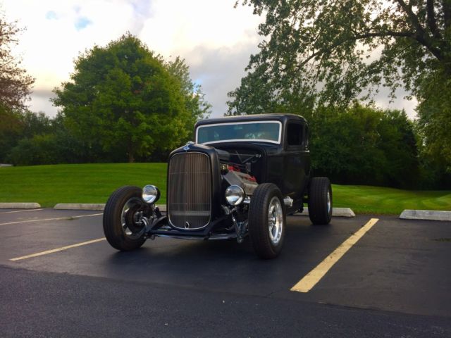 1932 Black Ford 5 Window Coupe Coupe