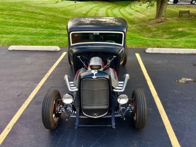 1932 Black Ford 5 Window Coupe Coupe