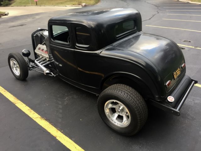 1932 Black Ford 5 Window Coupe Coupe
