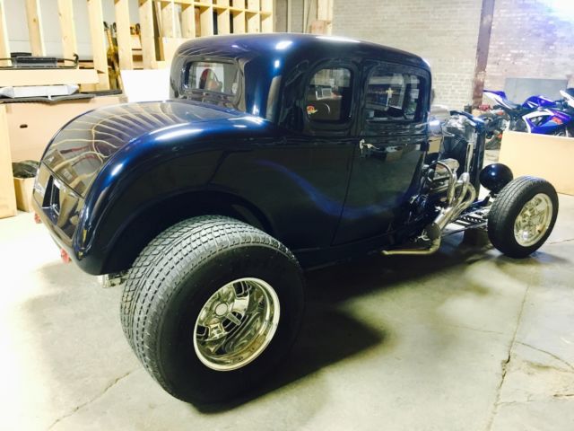 1932 Ming Blue Ford 32' 5 Window Coupe Coupe